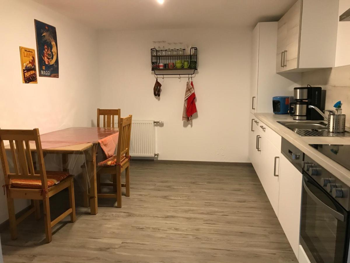 Ferienwohnung „Frosch“ Neukirchen-Balbini ภายนอก รูปภาพ