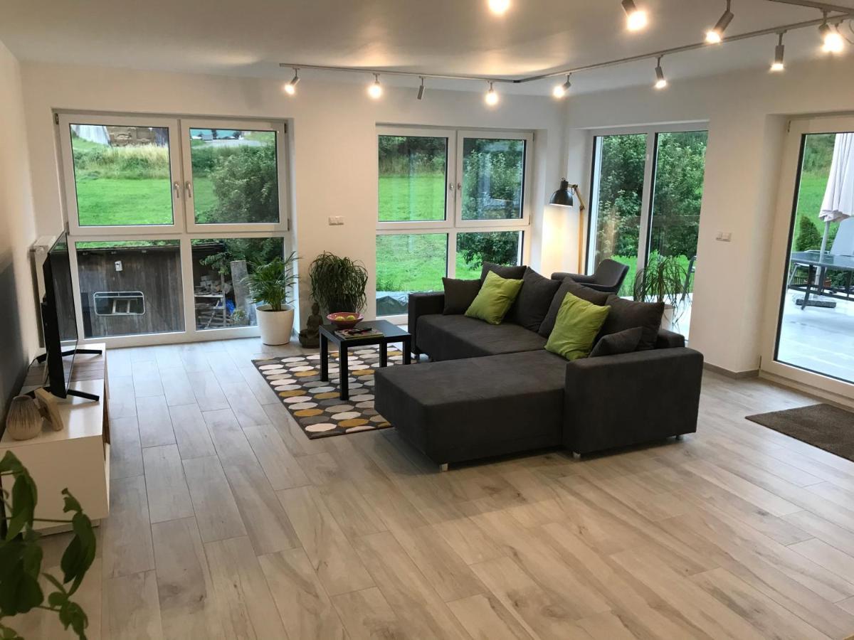 Ferienwohnung „Frosch“ Neukirchen-Balbini ภายนอก รูปภาพ