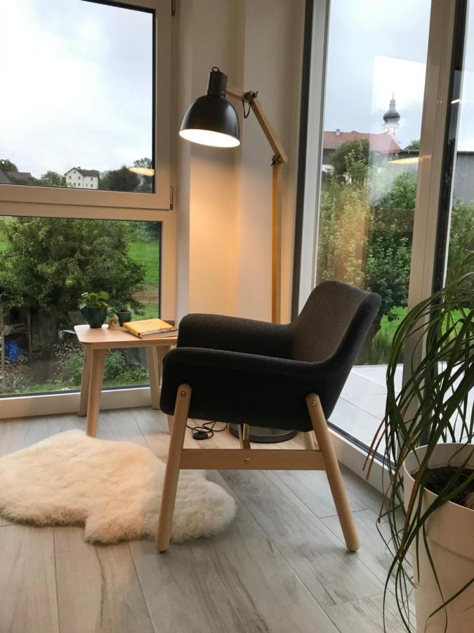 Ferienwohnung „Frosch“ Neukirchen-Balbini ภายนอก รูปภาพ